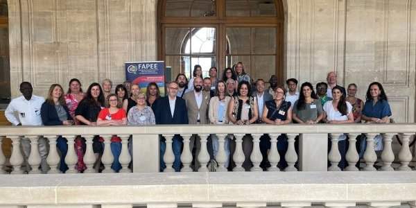 45 ans de mobilisation pour l'enseignement français à l'étranger !