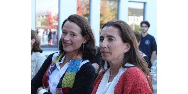 Se féliciter aussi de l'engagement des parents à Dusseldorf !