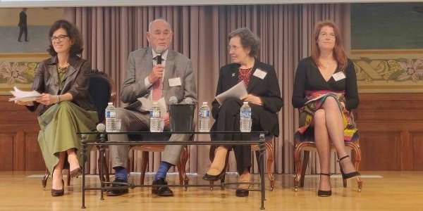 Concertation sur le développement de l'enseignement français à l'étranger
